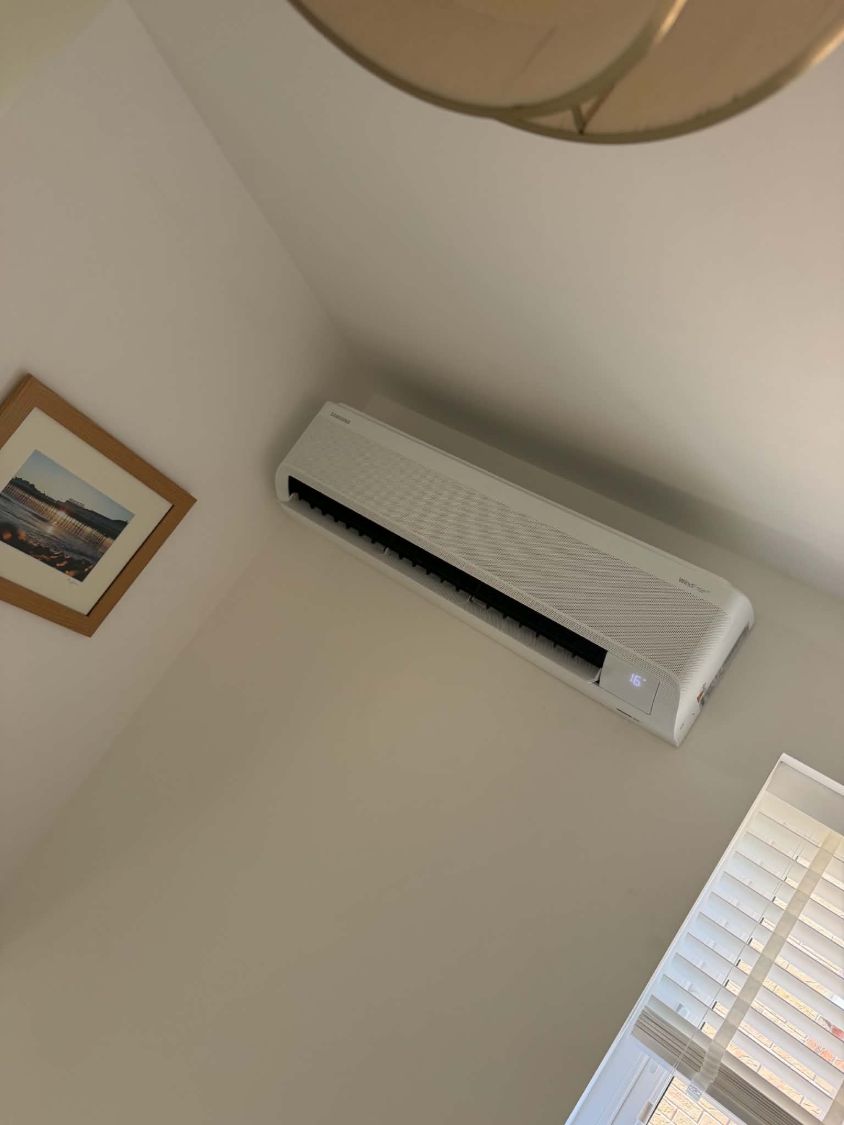 Samsung WindFree air conditioner fitted in a bedroom